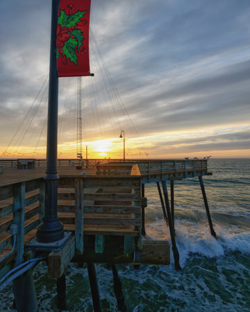 Pacific ocean sunset, Pismo Beach, California central coastの写真素材