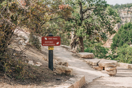 Rim trail, and Komb Studio informative sign in Grand Canyon National Park, South Rimのeditorial素材