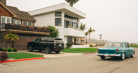 Pismo Beach, California, USA - July 22, 2022. Beautiful houses with nicely landscaped front the yard and clear blue sky on background in a small beach town in California.のeditorial素材