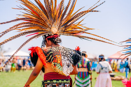 Powwow.  Native Americans dressed in full regalia. Details of regalia close up.  Chumash Day Powwow and Intertribal Gathering.の素材 [FY310197382517]