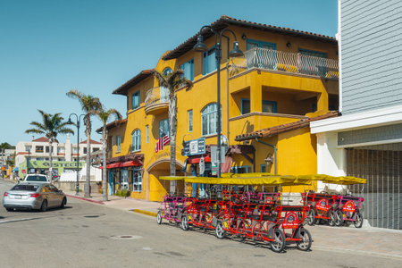Pismo Beach, California, USA - June 17, 2023. Bike rentals and surf shop at Pismo Beach, located a 1-minute walk from Pismo State beachのeditorial素材