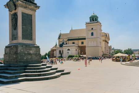 Warsaw, Poland - July 16, 2023. Castle Square, Old Town Warsaw, Polandのeditorial素材