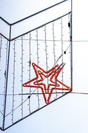 Star-shaped holiday light decoration