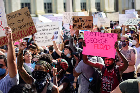 Miami Downtown, FL, USA - MAY 31, 2020: Justice for George Floyd poster. No justice no peace. Demonstration against racism, US activist. Emotional anti racism demonstrations. Protests in US.のeditorial素材