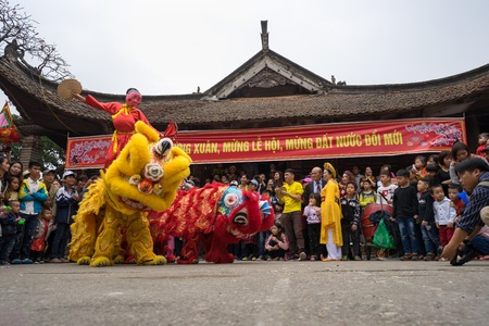 Bac Ninh, Vietnam - Jan 31, 2017: Dong Ky traditional spring festival, a special ritual of the Dong Ky festival used to be the setting-off of huge firecrackers and long strings of small firecrackersのeditorial素材