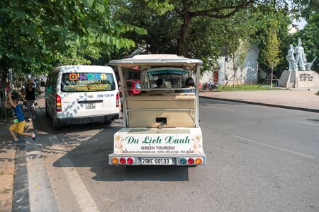 Hanoi, Vietnam - Oct 9, 2018: Sightseeing electric carsのeditorial素材