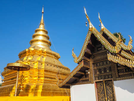PHRATHAT SI CHOM THONG TEMPLE IN CHIANG MAI, THAILANDの写真素材