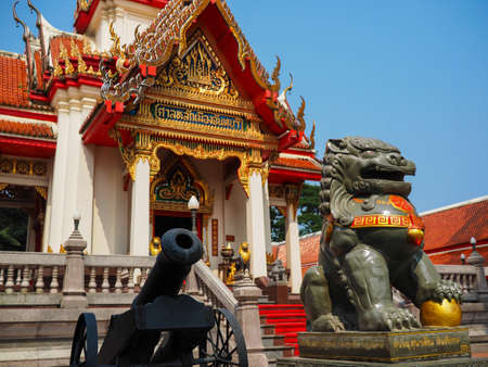 Green Singha statue with a cannonのeditorial素材
