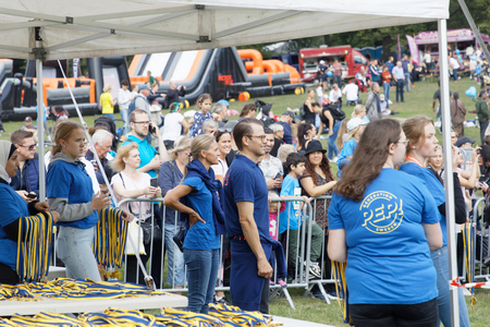 STOCKHOLM - SEPT 08, 2019: Proud kids getting their medals from Prins Daniel  after the Prins Daniel race. Stockholm,Sweden,September 08, 2019のeditorial素材