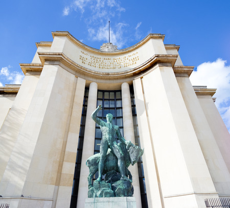 view on bronze statue at the trocadero square in parisのeditorial素材