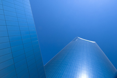 RIYADH - October 21: Kingdom Tower Skyscaper and Surroundings on October 21, 2007 in Riyadh, Saudi Arabia.のeditorial素材