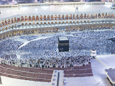 Muslims Prayer Around AlKaaba in Mecca, Saudi Arabia, Aerial Viewのeditorial素材