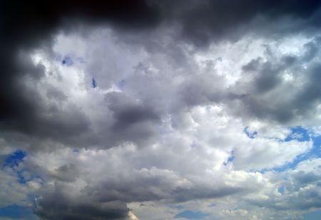 Heavy clouds in the sky before stormの写真素材