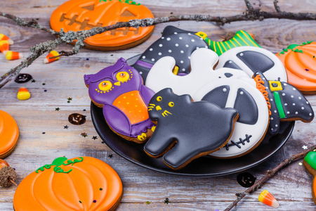 Halloween gingerbread cookiesの写真素材