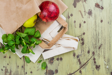 Natural reusable linen and paper bagの写真素材