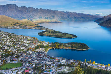 Queenstown with lake Wakatipuの写真素材