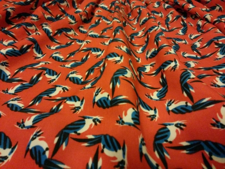 Bird patterned fabricの素材