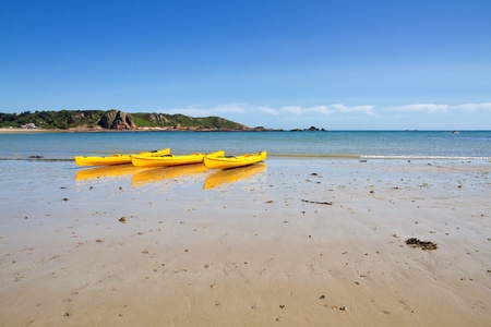 Kajaks at St. Brelade's Bay, Jersey, UKの写真素材