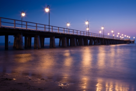 sunrise on the pierの写真素材
