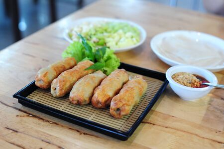 vietnamese meatball wraps (Nam Nuang)