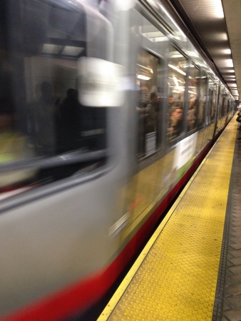 Moving train San Francisco の素材