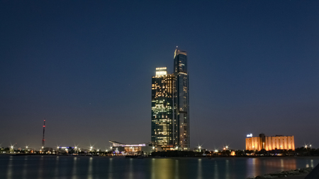 Abu Dhabi Sunset Skylineのeditorial素材