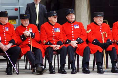  LONDON - SEPTEMBER 26: Chelsea Pensioners At The Pearly Kings And Queens Harvest Festival September 26th, 2010 In The City Of London, England.のeditorial素材