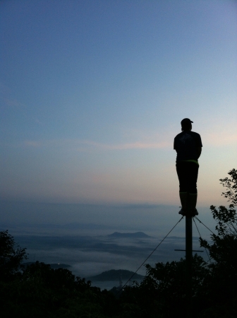 Peak at mount lambakの素材