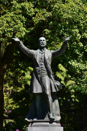 Bronze statue of Lord Stanley Stanley park Vancouver BC Canadaのeditorial素材