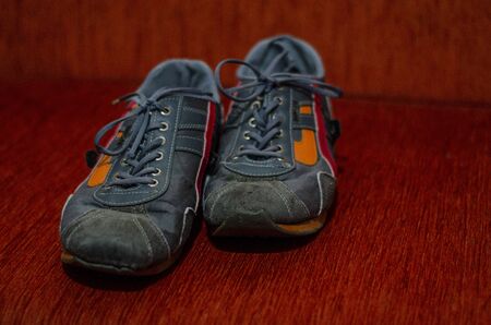 Old Colourful Sport Shoes, Fashion, GYMの写真素材