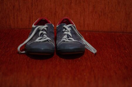 Old Grey Sport Shoes, Fashion, GYMの写真素材
