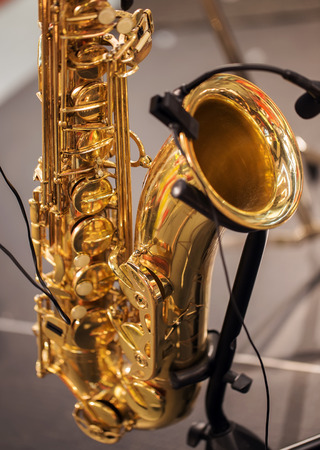 テナーサックスの写真 イラスト素材一覧 1 415件 ストックフォトのamanaimages Plus テナーサックスの写真 イラスト素材一覧 1 415件 ストックフォトのamanaimages Plus