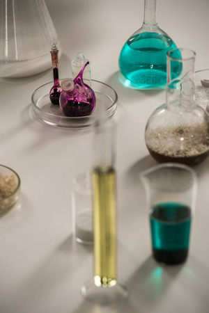 Laboratory glassware with liquid