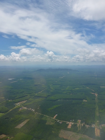         The sky in the afternoon from Bangkok to Krabi  This is the first flight in my life  I feel i am near heaven when i see through clouds in the sky  の写真素材
