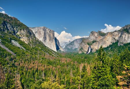 Yosemite National Park Valley summer landscape from Tunnel View. California, USA.の写真素材