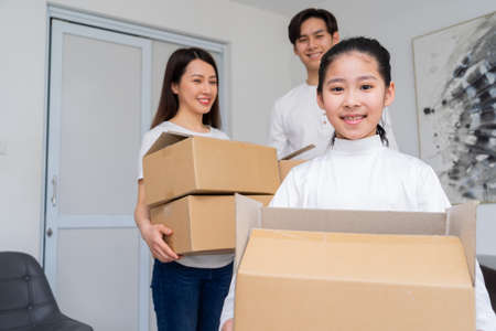 Young Asian families are moving into a new home together