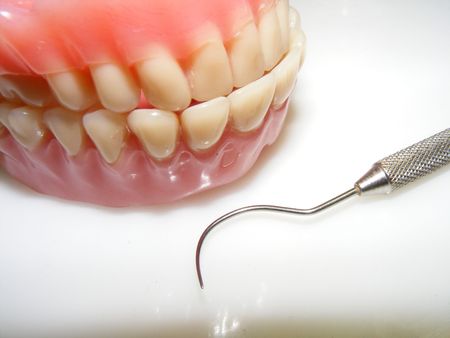 picture of a false teeth