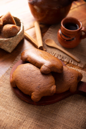 Piloncillo pigs. Also called Little Pigs, Little Pigs or Chichimbres. Traditional Mexican sweet bread with pig shape, usually eaten with pot coffee or hot chocolate.の写真素材