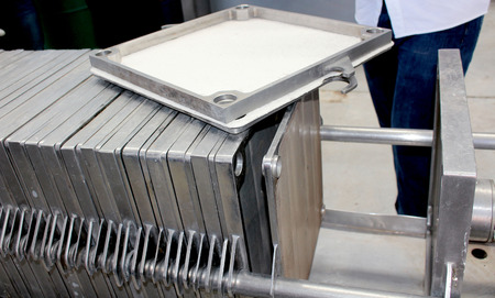 Winemaking by carbonic maceration