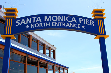 Santa Monica Pier North Entrance, Los Angeles Californiaの写真素材