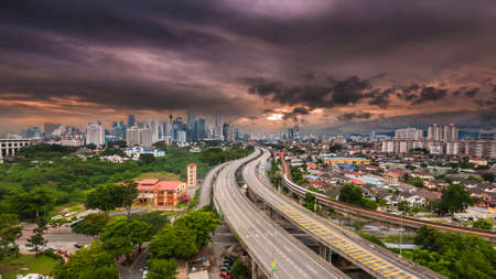 Kuala Lumpur is the capital of Malaysia. Its modern skyline is dominated by the 451m-tall Petronas Twin Towers, a pair of glass-and-steel-clad skyscrapers with Islamic motifs.のeditorial素材