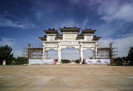 China, Inner Mongolia, Ordos, Mausoleum of Genghis Khan, memorial archwayのeditorial素材
