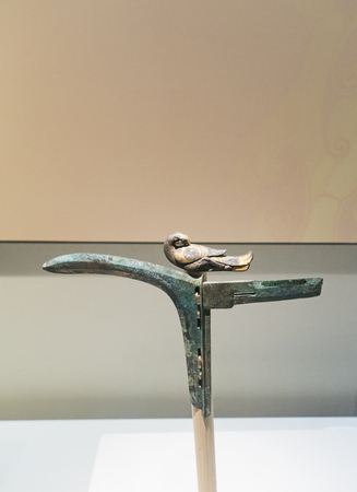 Western Han bird shaped copper Tango at Xuzhou Museum, Jiangsu Province, Xuzhou City, China.のeditorial素材