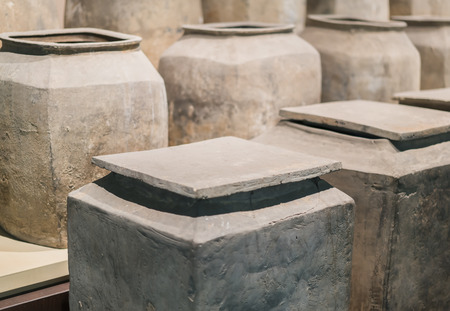 pottery jar of Western Han Dynasty, unearthed from Han Tomb of Manchu City, hebei museum.