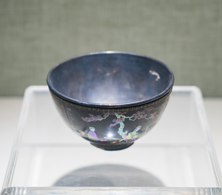 Qing Dynasty, black painted bowl in Shandong Museumのeditorial素材