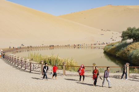 China, Gansu Province, Jiuquan City, Dunhuang City, Mingsha Mountain Crescent Springのeditorial素材