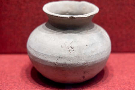 China, Shandong Province, Heze City, Yuncheng County, Yunzhou Museum, collection of cultural relics, Han Dynasty flat-bottomed gray clay potのeditorial素材