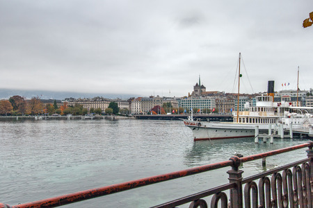GENEVA, SWITZERLAND - OCTOBER 30, 2015: Panorama of embankment of city of Geneva, Switzerlandのeditorial素材