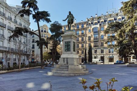 MADRID, SPAIN - JANUARY 22, 2018: Statue of Miguel de Cervantes in City of Madrid, Spainのeditorial素材