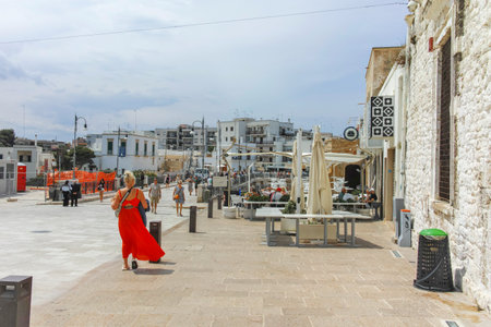 POLIGNANO A MARE, ITALY - MAY 13, 2024: Amazing view of The Old town of Polignano a Mare, Apulia Region, Italyのeditorial素材